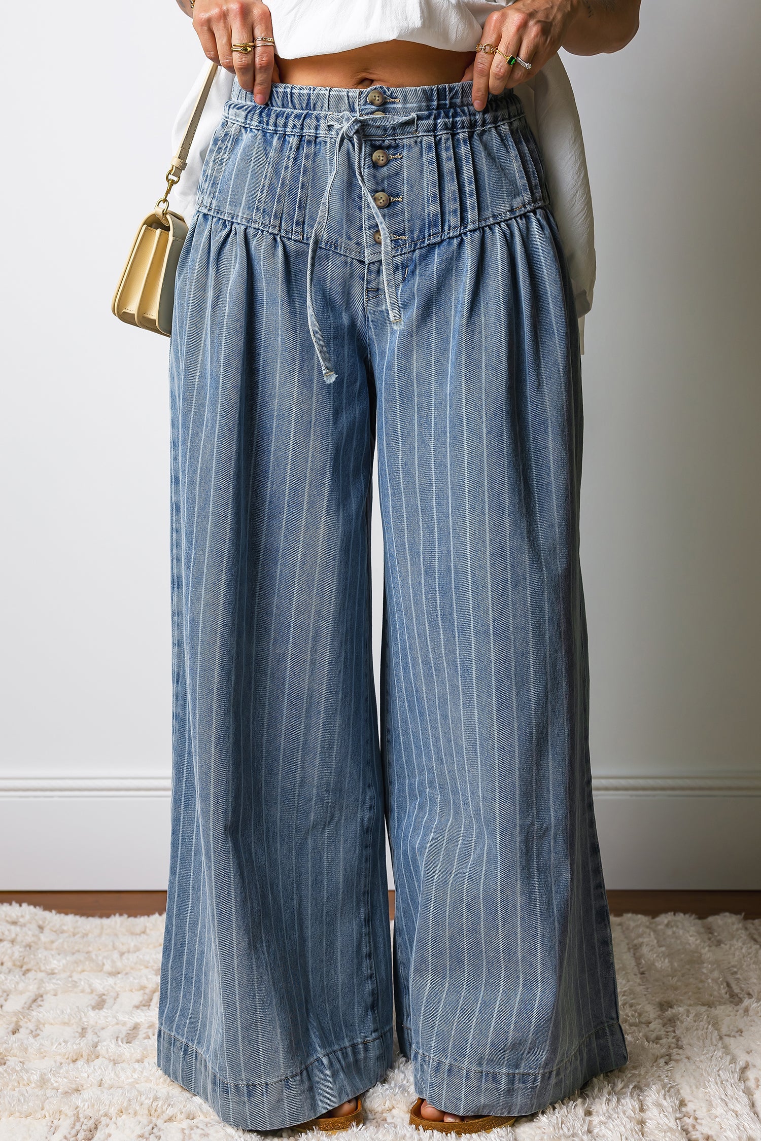 Stripe Buttoned High Waist Pleated Wide Leg Jeans